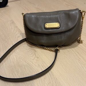 Marc Jacobs Taupe Leather Crossbody Bag with Gold Chain